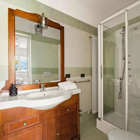 Luxury Townhouse With Panoramic Views By Aura Luxury Collection Casa de Férias Carate Urio