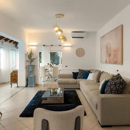 Casa de Férias Luxury Townhouse With Panoramic Views By Aura Luxury Collection Carate Urio